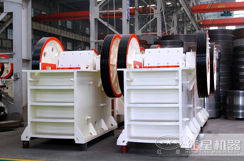 顎式破石機焊接機架結構，牢固可靠